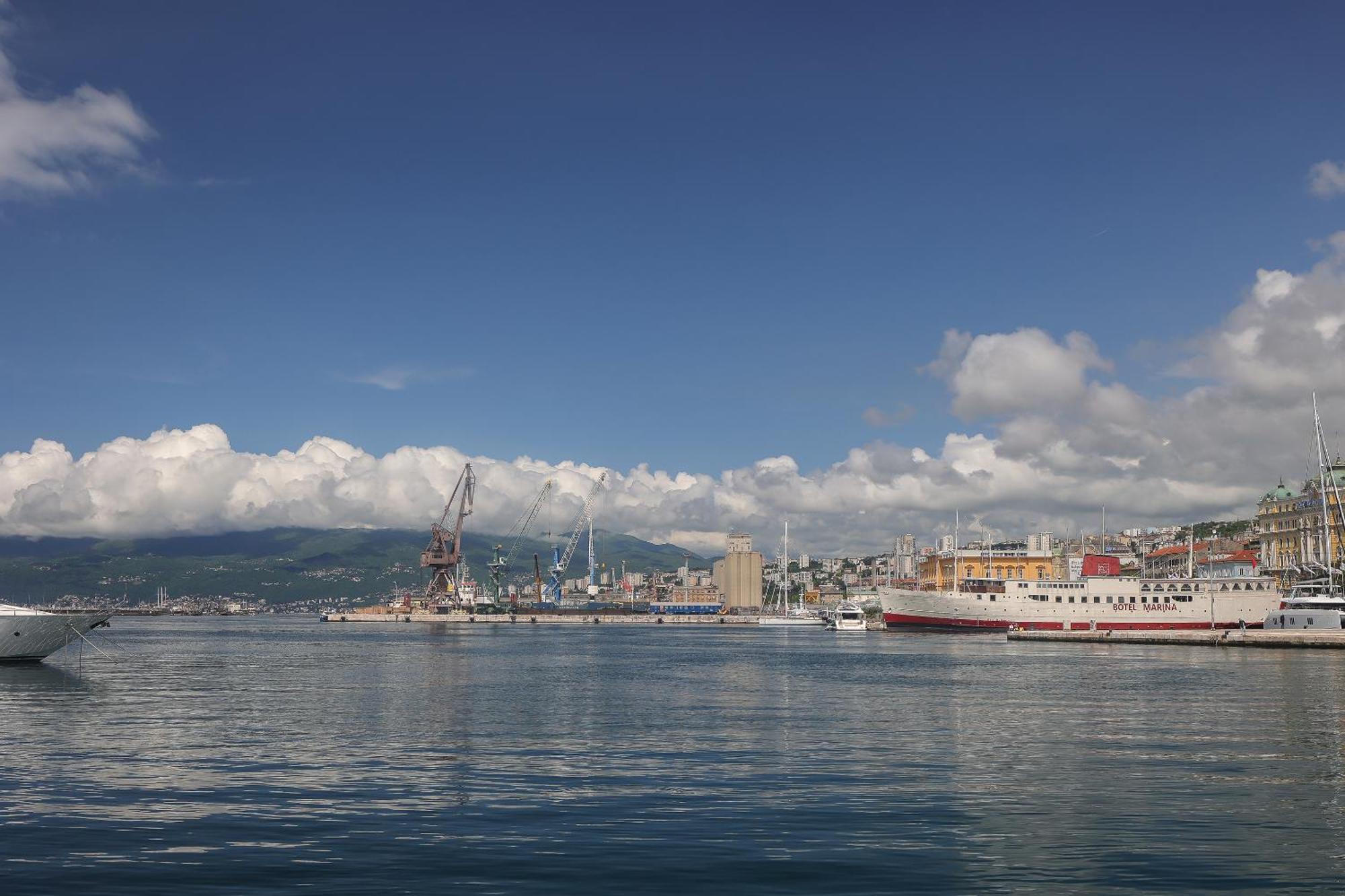 Residence Inn Rijeka Extérieur photo